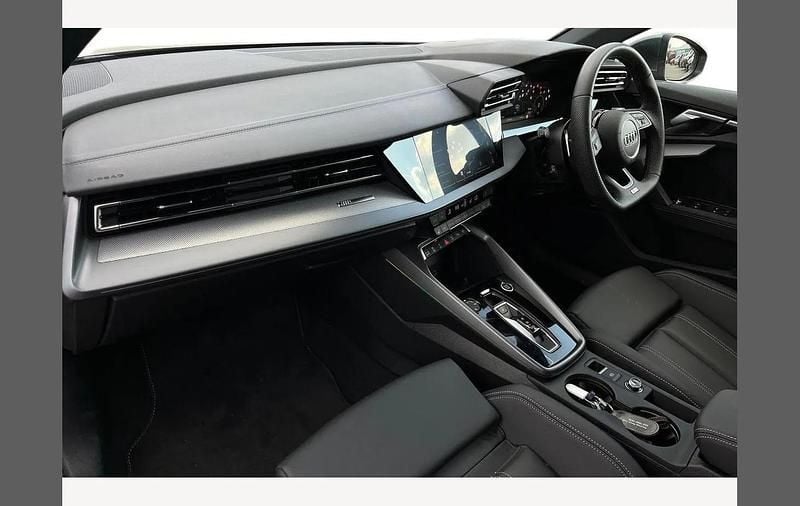 Ny Audi A3 S-Line 150 HK (110 kW) 2025 Grå Sedan