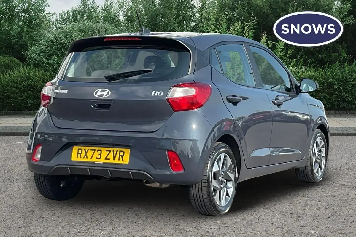 Used Hyundai i10 Advanced 84 HP (61 kW) 2024 Grey Hatchback