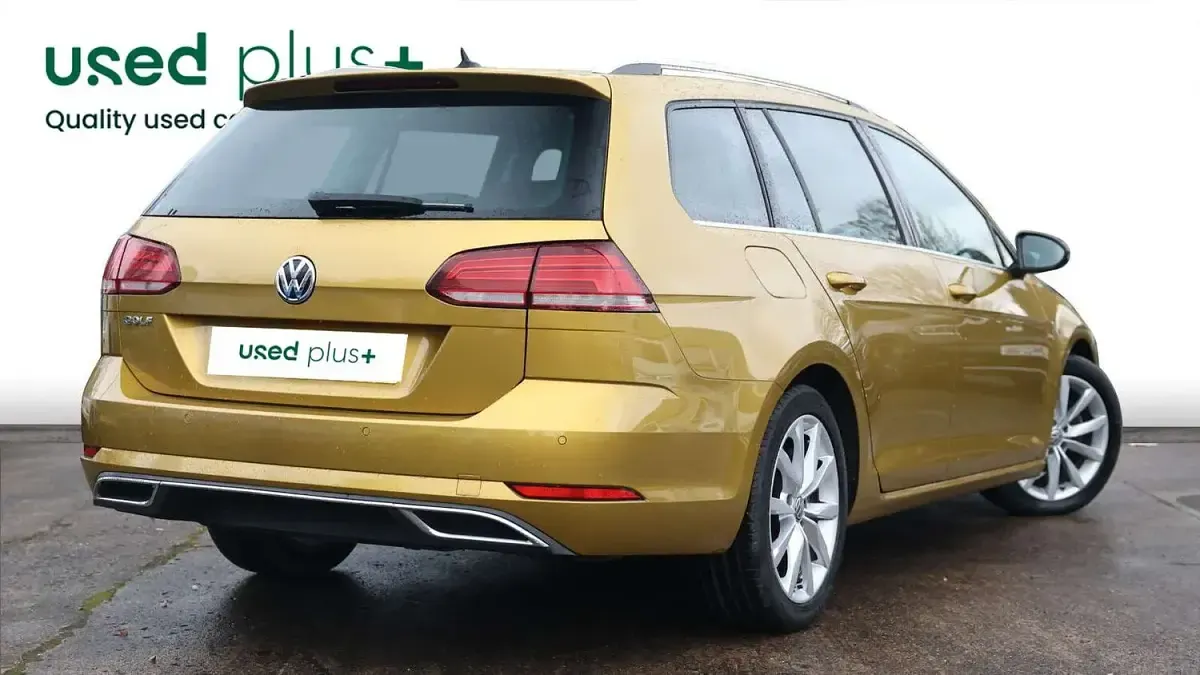 Used VW Golf VII GT 115 HP (84 kW) 2018 Yellow Estate