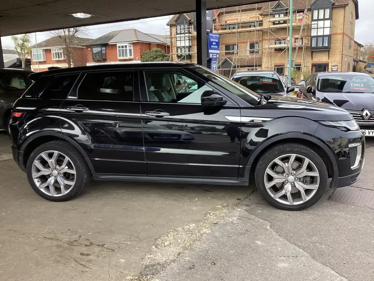 Used Land Rover Range Rover evoque Autobiography 2017 Black Estate