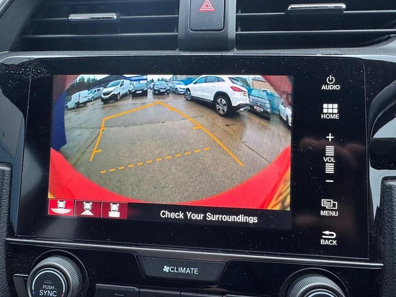 Used Honda Civic Sport 182 HP (133 kW) 2018 Red Hatchback