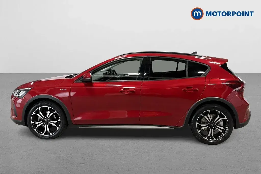 Used Ford Focus Active X 155 HP (114 kW) 2023 Red Hatchback