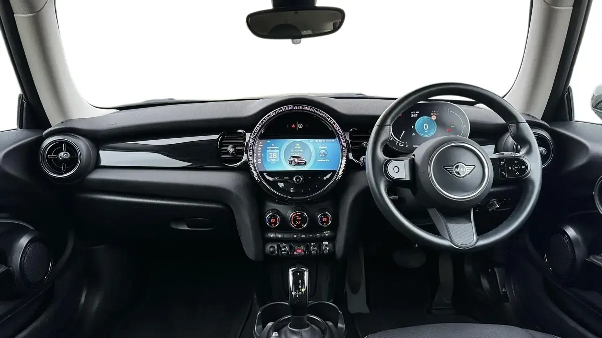 Używany Mini Cooper Classic 134 KM (98 kW) 2023 Zielony Hatchback