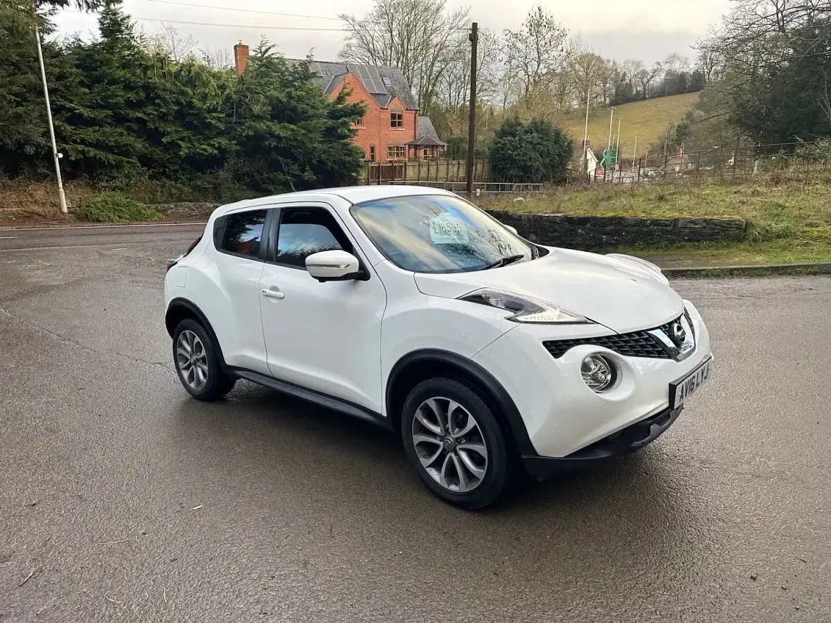 Used Nissan Juke Tekna 110 HP (80 kW) 2016 White SUV