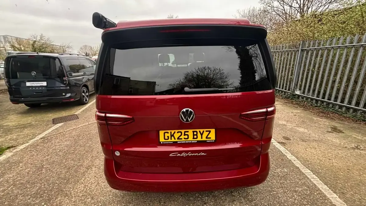 Used VW California California 150 HP (110 kW) 2025 Red Van