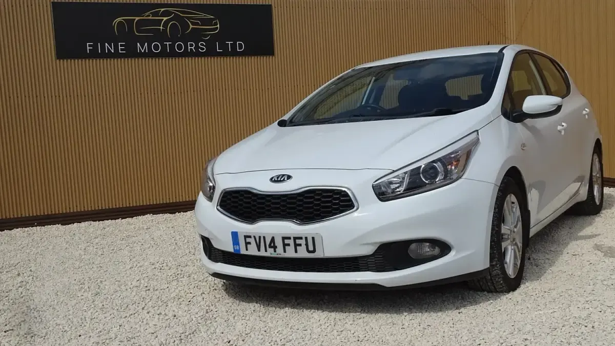 Usado Kia Ceed 2014 Branco Citadino