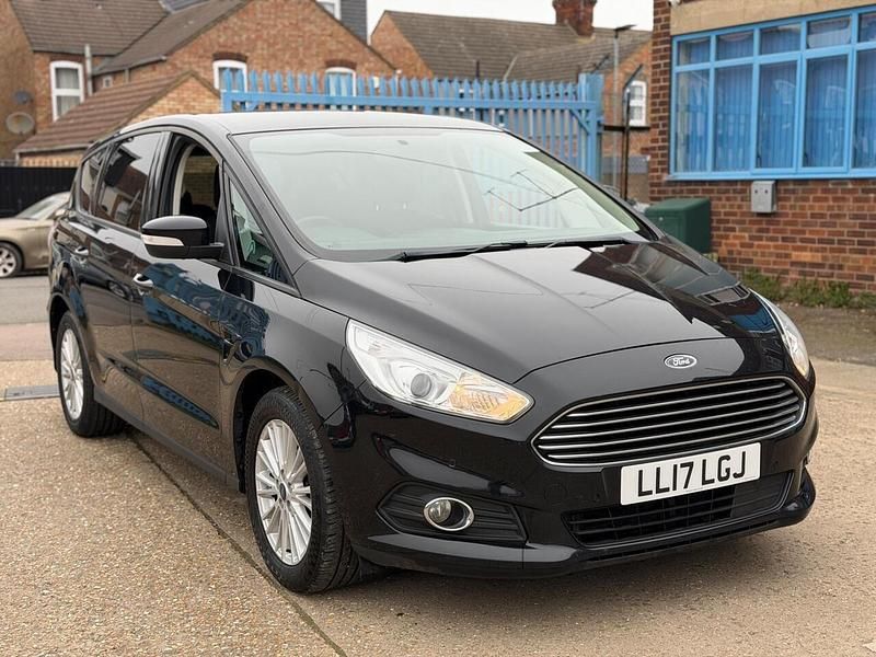 Used Ford S-MAX Zetec 2017 Black MPV