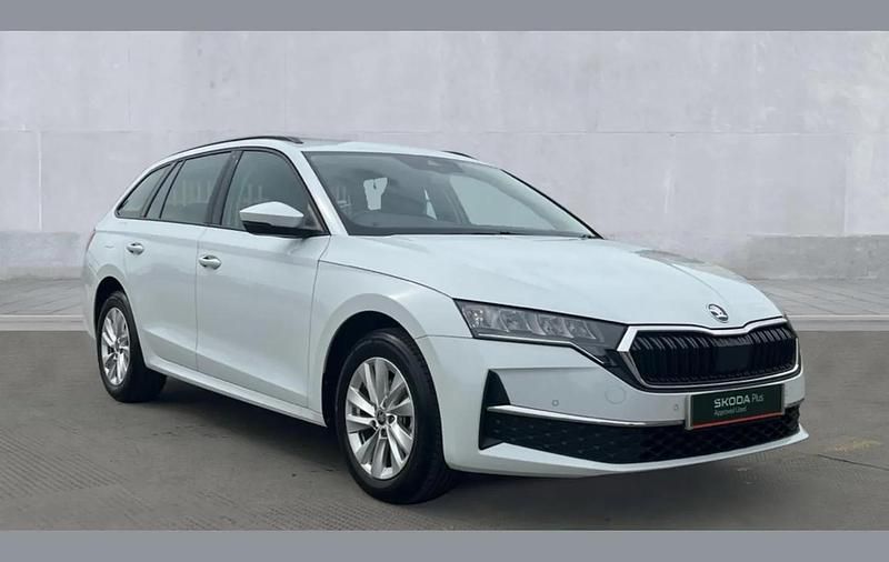 Used Skoda Octavia SE Technology 113 HP (83 kW) 2025 White Estate