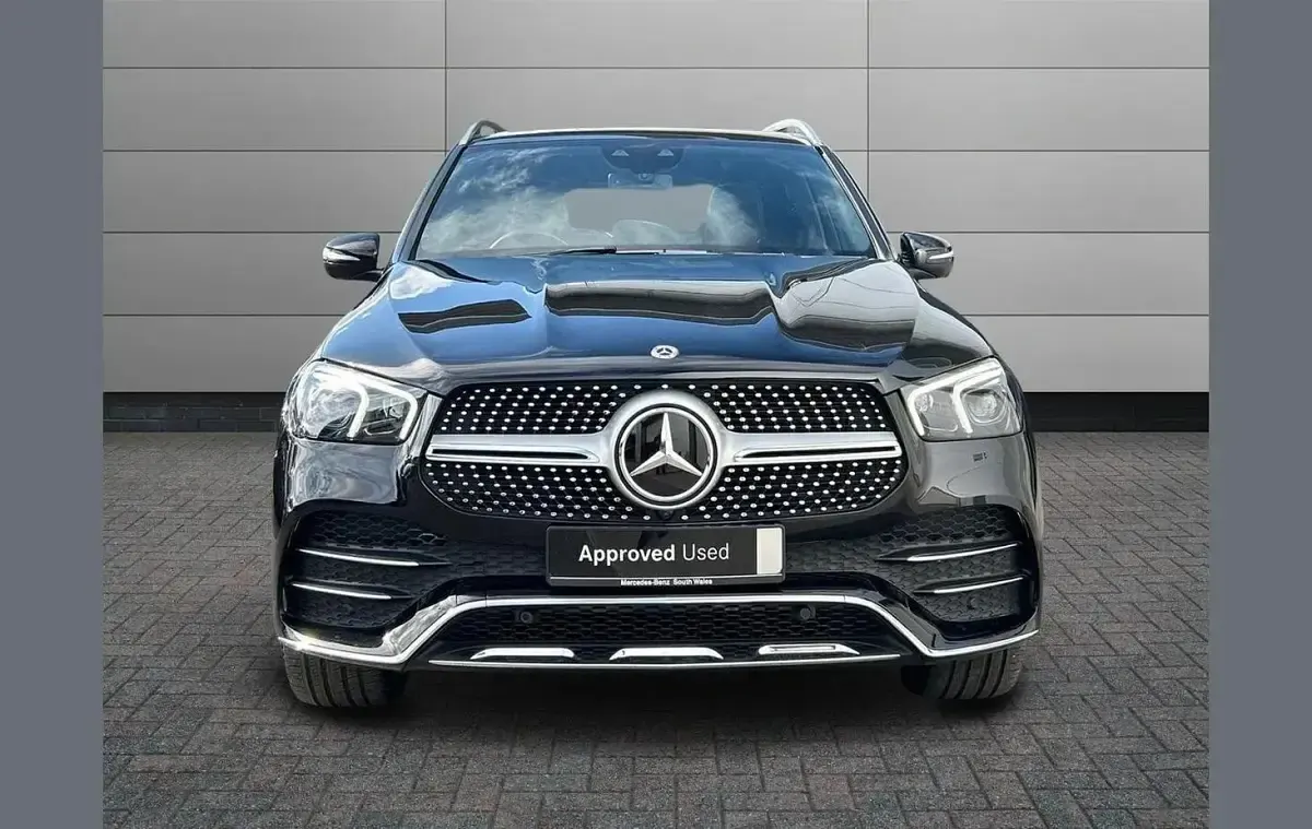 Used Mercedes GLE400 AMG line 325 HP (239 kW) 2023 Black SUV