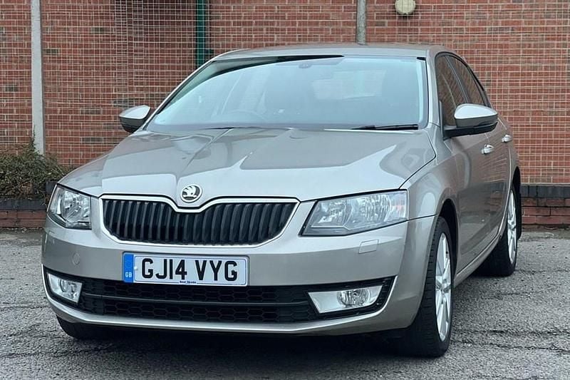 Beige Used 2014 Skoda Octavia Elegance Hatchback | £4,350 (Fair price) - Image 1/1