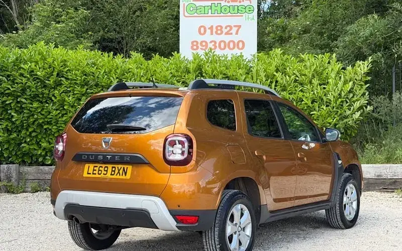 Used Dacia Duster Comfort 101 HP (74 kW) 2020 Orange SUV