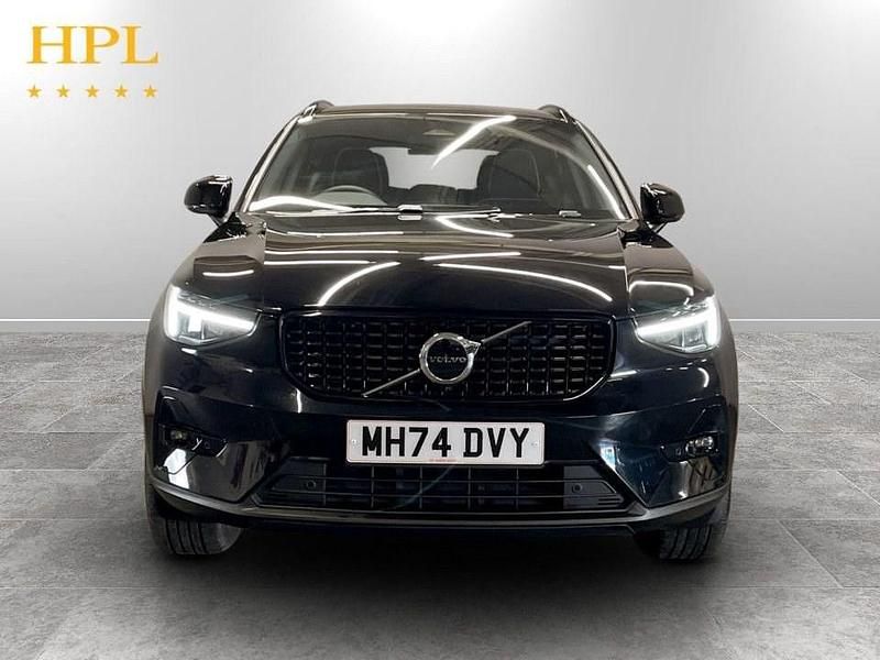Used Volvo XC40 Plus 197 HP (144 kW) 2025 Black SUV