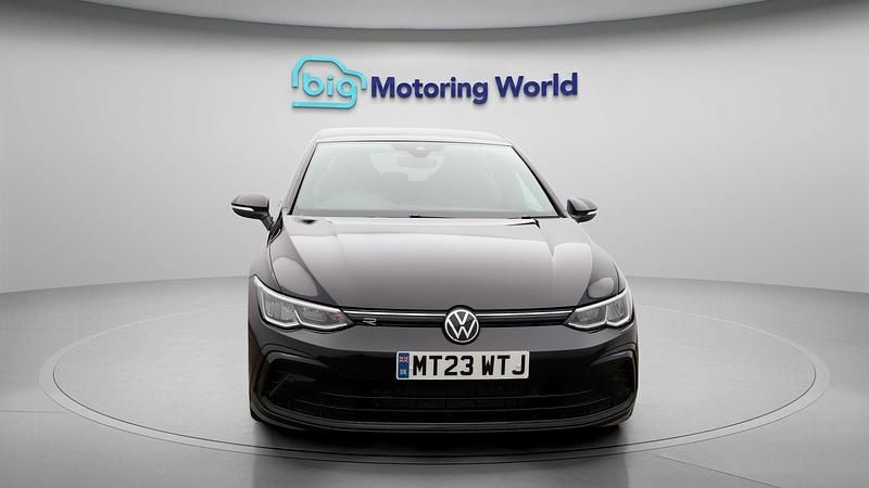 Used VW Golf VIII R-line 148 HP (108 kW) 2023