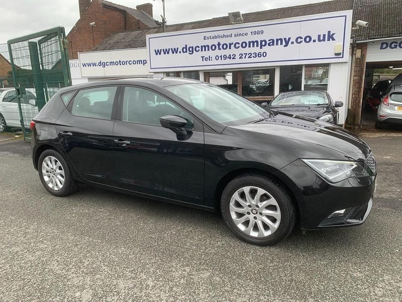 Used Seat Leon SE 110 HP (80 kW) 2015 Black Hatchback
