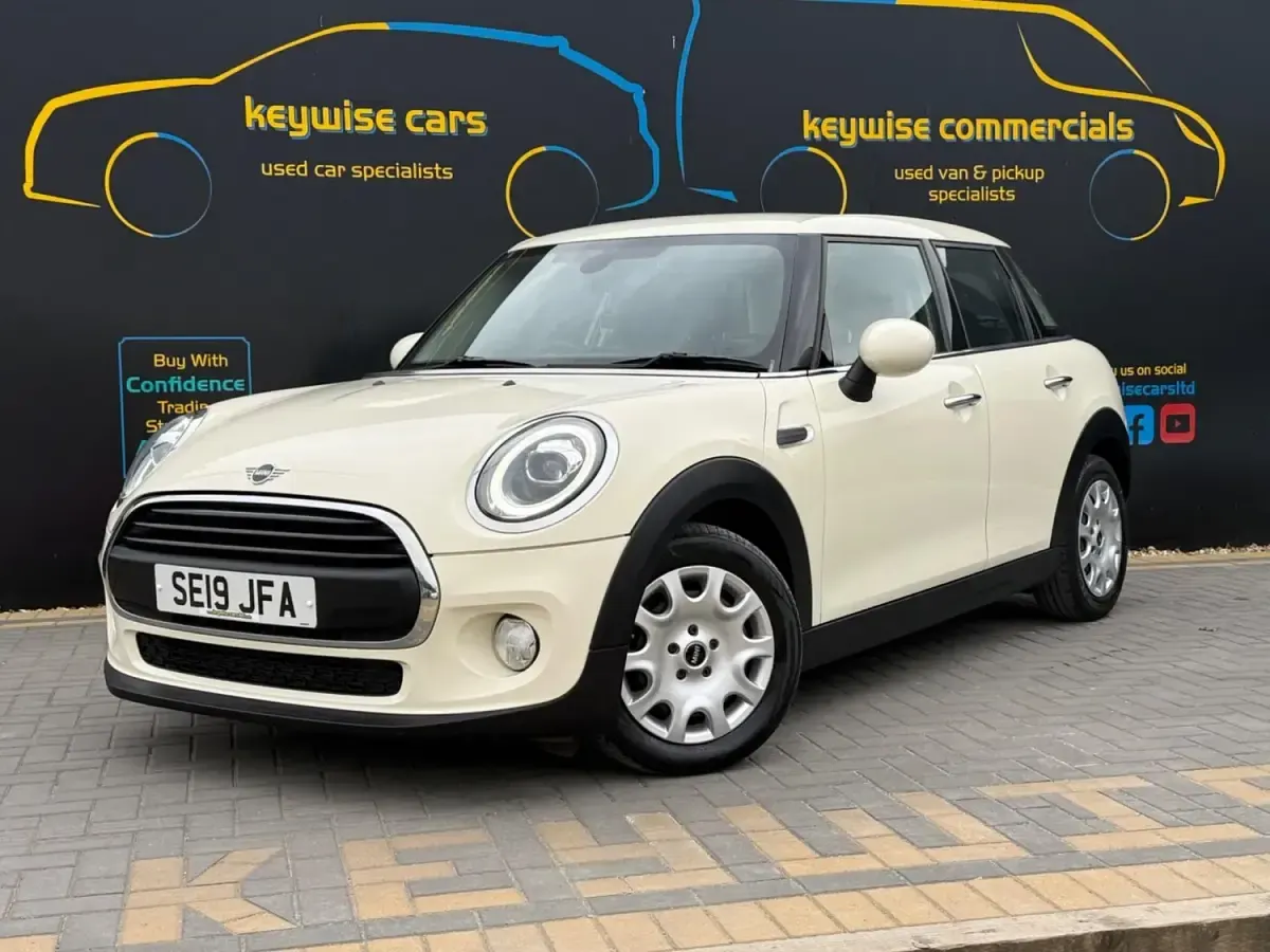 Used Mini ONE Classic 2019 White Hatchback