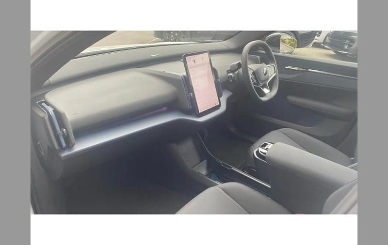 Used Volvo EX30 Plus 200 kW (272 HP) 2025 White SUV