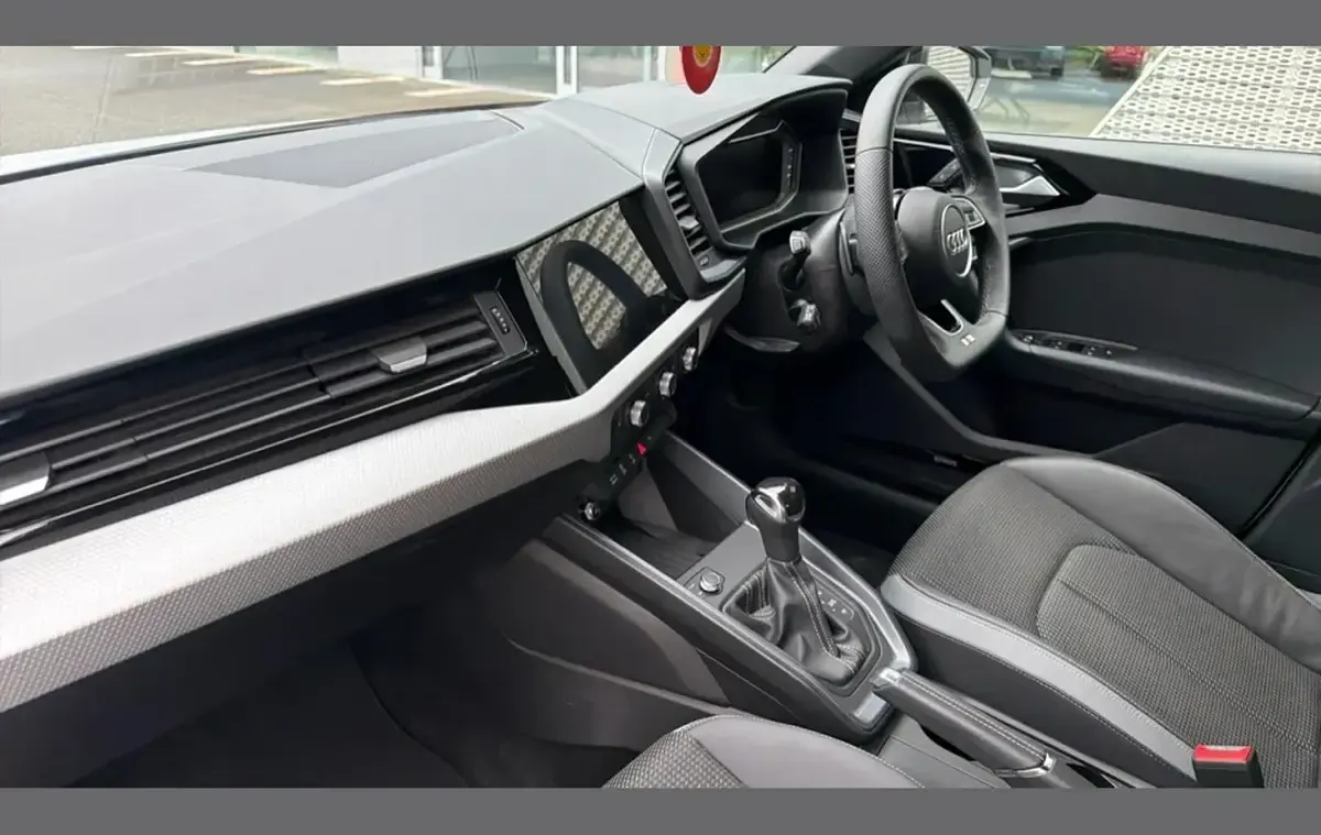 Used Audi A1 Black Edition 147 HP (108 kW) 2026 White SUV