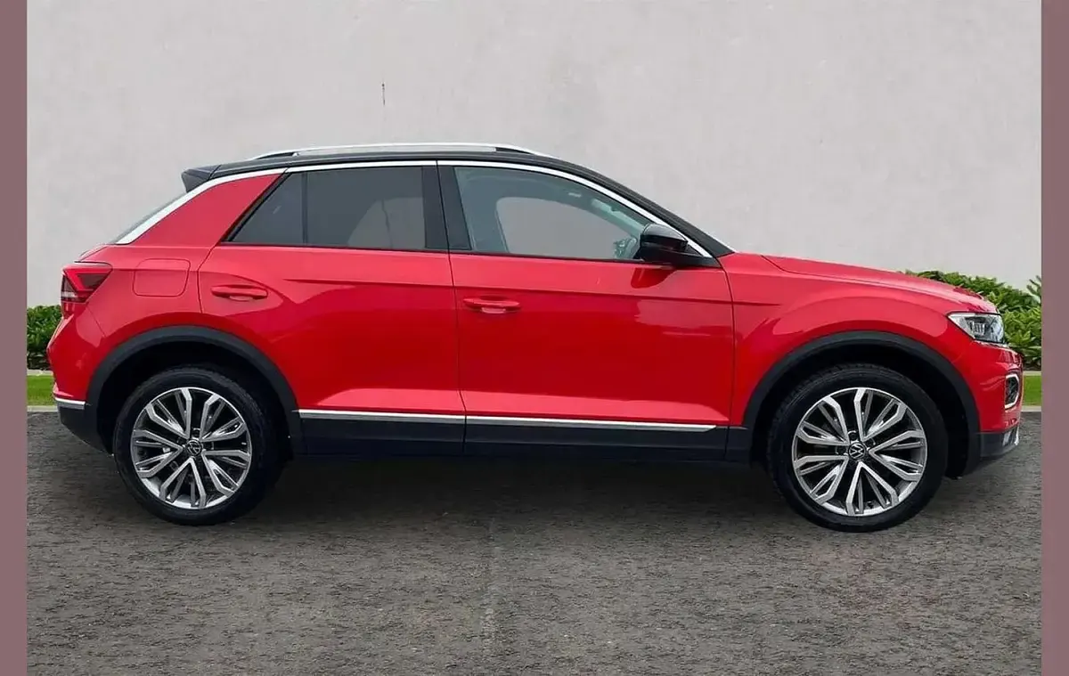 Used VW T-Roc SEL 150 HP (110 kW) 2021 Red SUV