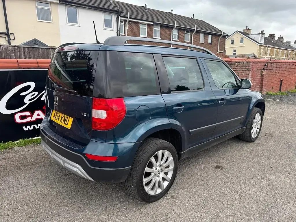 Used Skoda Yeti SE 105 HP (77 kW) 2014 Blue SUV