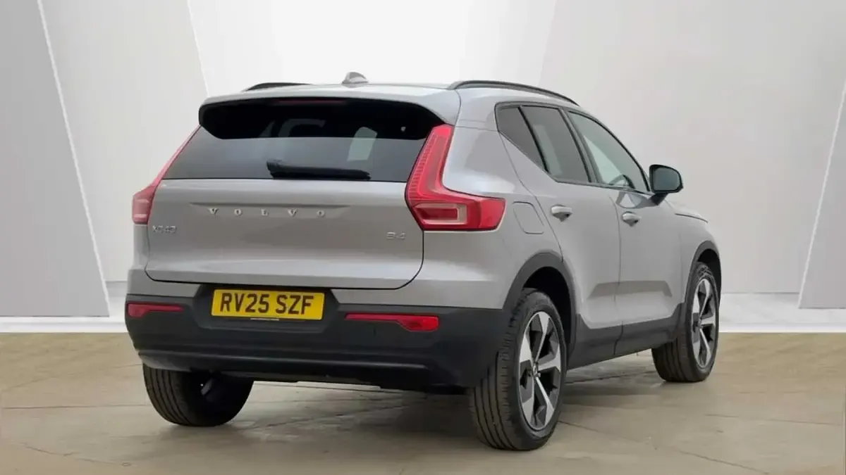 Used Volvo XC40 Plus 194 HP (142 kW) 2026 SUV