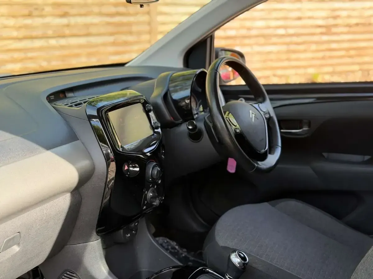 Used Citroën C1 Flair 68 HP (50 kW) 2016 Black Hatchback