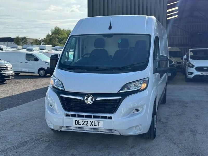 Used Vauxhall Movano 140 HP (102 kW) 2022 White