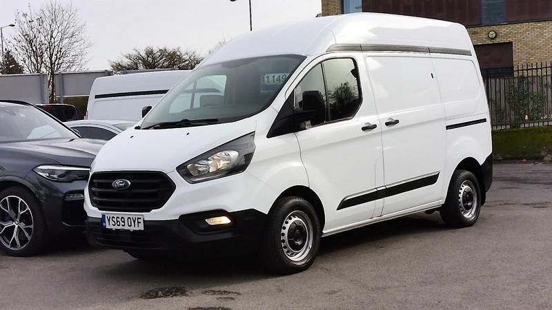 Used Ford Transit Custom 105 HP (77 kW) 2020 White Van