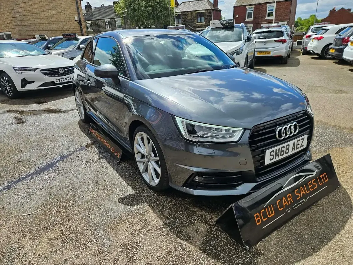 Used Audi A1 Black Edition 95 HP (69 kW) 2018 Grey Hatchback