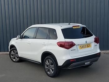Used Suzuki Vitara SZ-T 140 HP (102 kW) 2019 White SUV