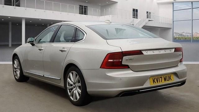 Used Volvo S90 Inscription 235 HP (172 kW) 2017 Gold Sedan