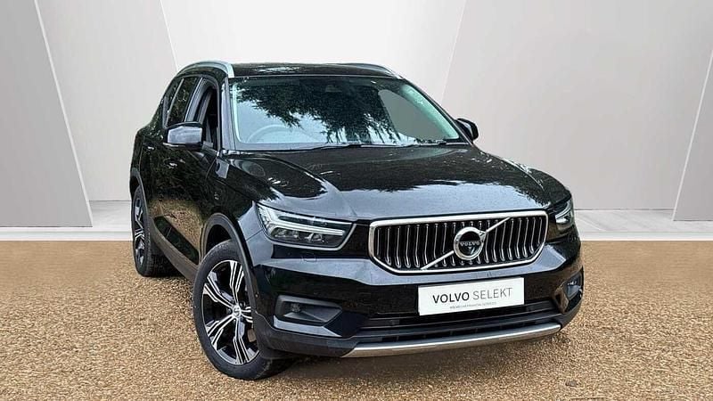 Used 2021 Volvo XC40 Inscription SUV | £28,495 (Fair price) - Image 1/3