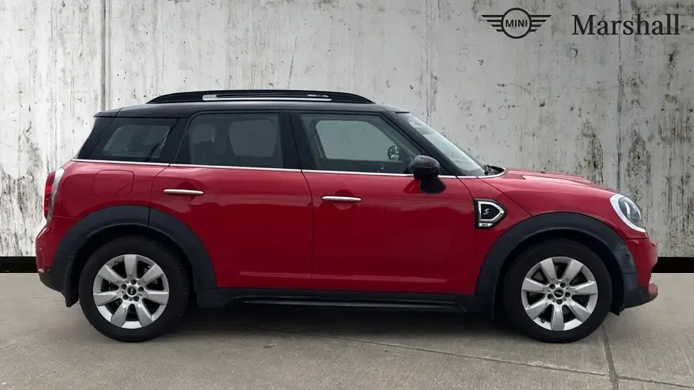 Used Mini Cooper S Countryman 192 HP (141 kW) 2018 Chili red SUV