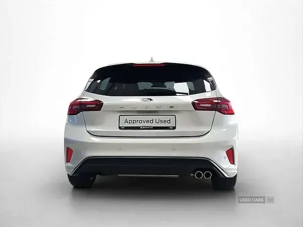 Used Ford Focus ST-Line 123 HP (90 kW) 2025 Silver Hatchback