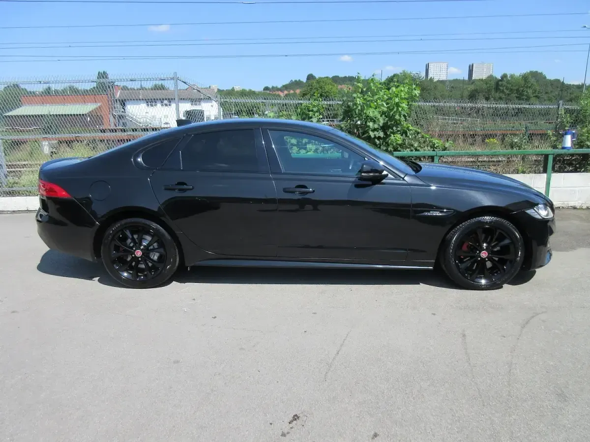 Used Jaguar XF R-Sport 180 HP (132 kW) 2018 Black Sedan