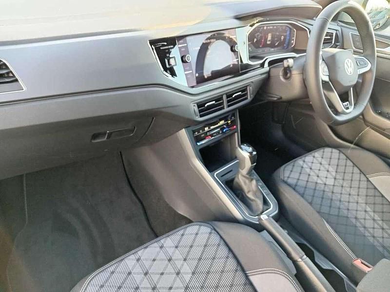 Used VW Taigo R-line 150 HP (110 kW) 2025 Silver SUV