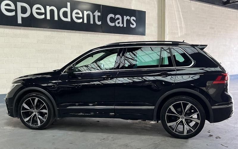 Used VW Tiguan R-line 150 HP (110 kW) 2022 Black SUV