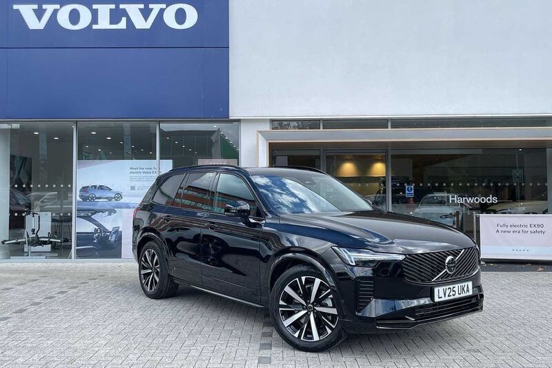 Used 2025 Volvo XC90 Plus SUV | £58,890 (Expensive) - Image 1/4