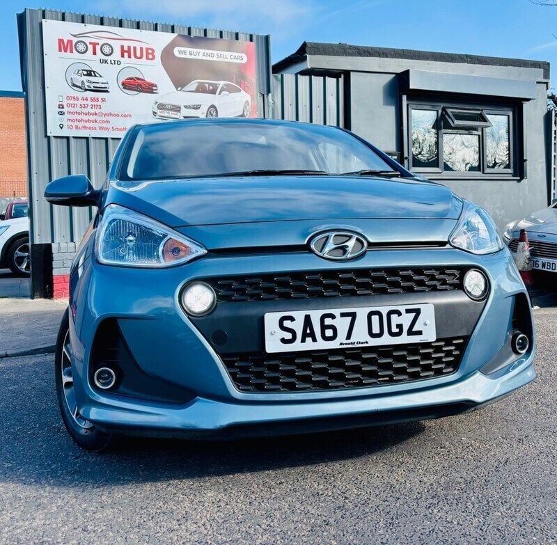 Blue Used 2017 Hyundai i10 Premium Hatchback | £4,750 (Super price) - Image 1/4