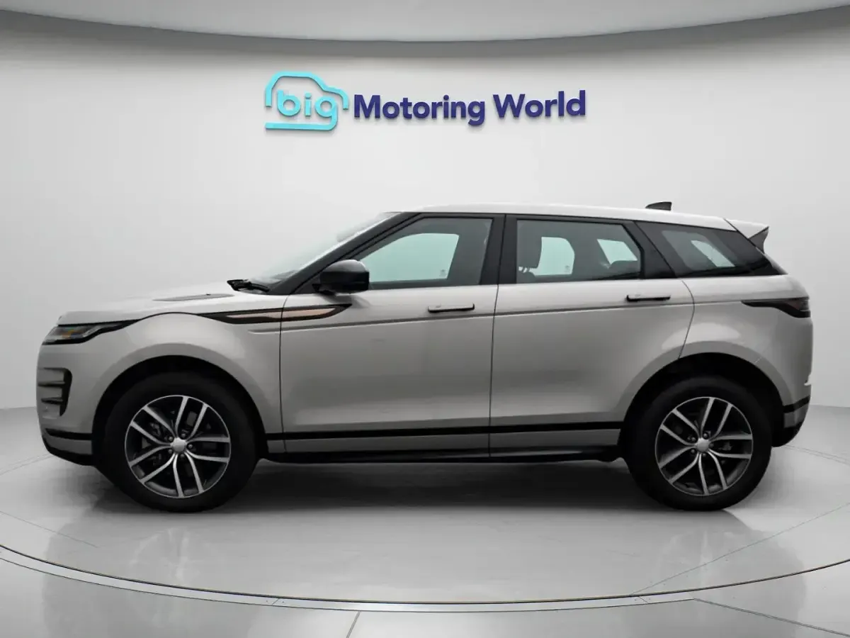 Used Land Rover Range Rover evoque SE Dynamic 204 HP (150 kW) 2024 Silver SUV