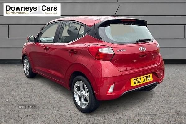Used Hyundai i10 SE 67 HP (49 kW) 2022 Red Hatchback
