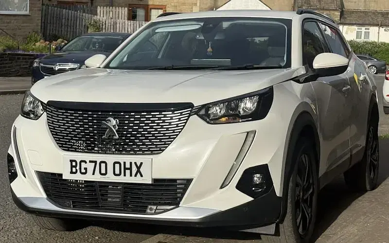 Used Peugeot 2008 Allure Premium 101 HP (74 kW) 2022 SUV