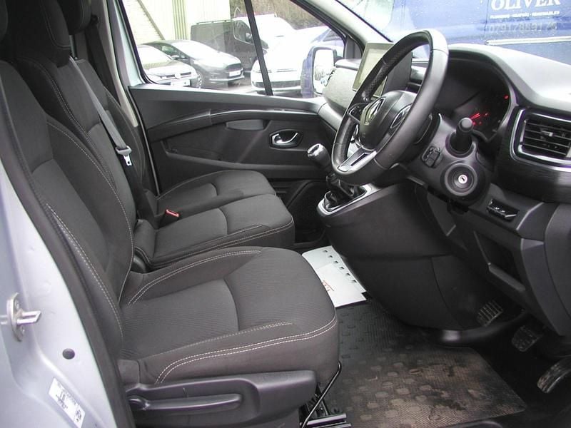 Gebraucht Renault Trafic 130 PS (95 kW) 2023 Grau Van / Kleinbus