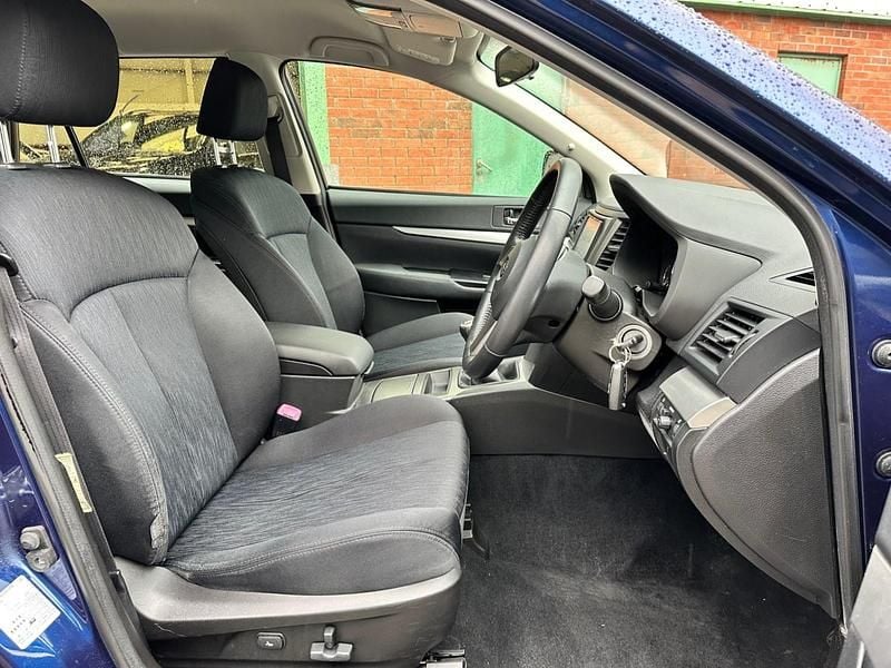 Begagnad Subaru Legacy 2012 Blå Kombi