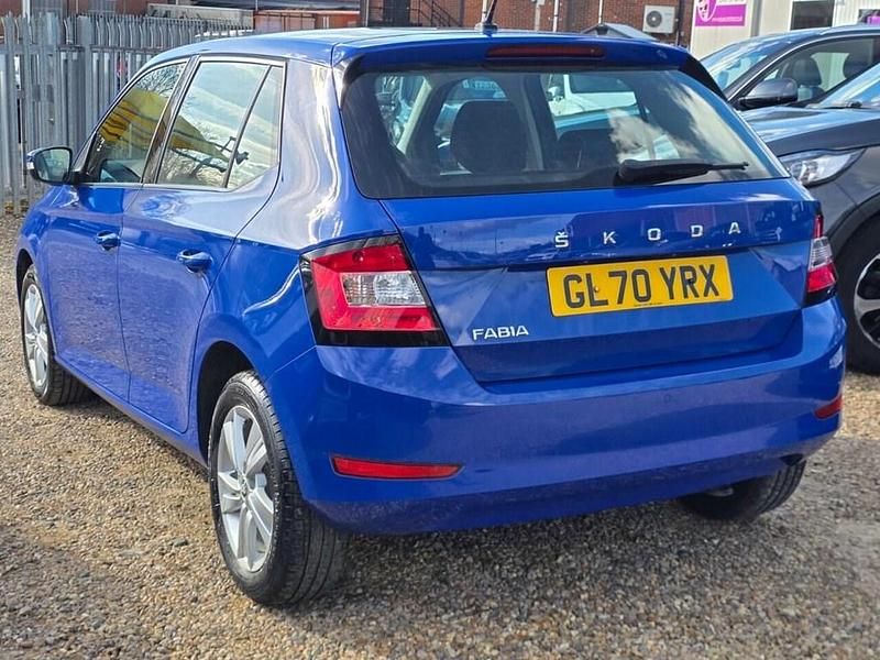 Used Skoda Fabia SE 60 HP (44 kW) 2020 Blue Hatchback