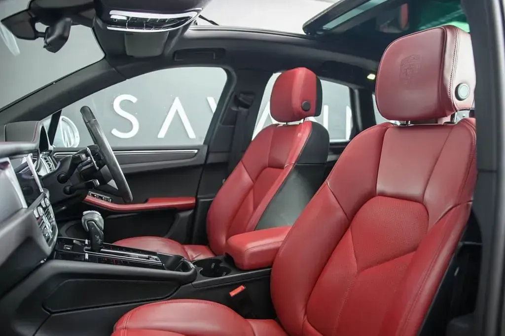 Begagnad Porsche Macan 265 HK (194 kW) 2023 Silver SUV