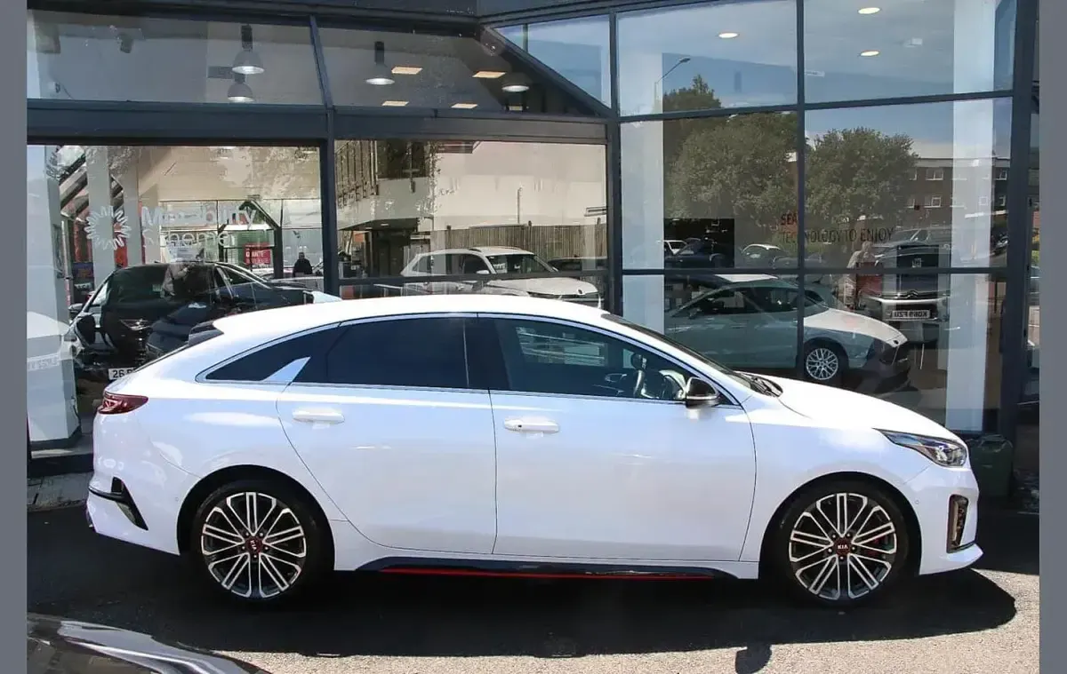 Used Kia ProCeed GT 204 HP (150 kW) 2019 White Estate
