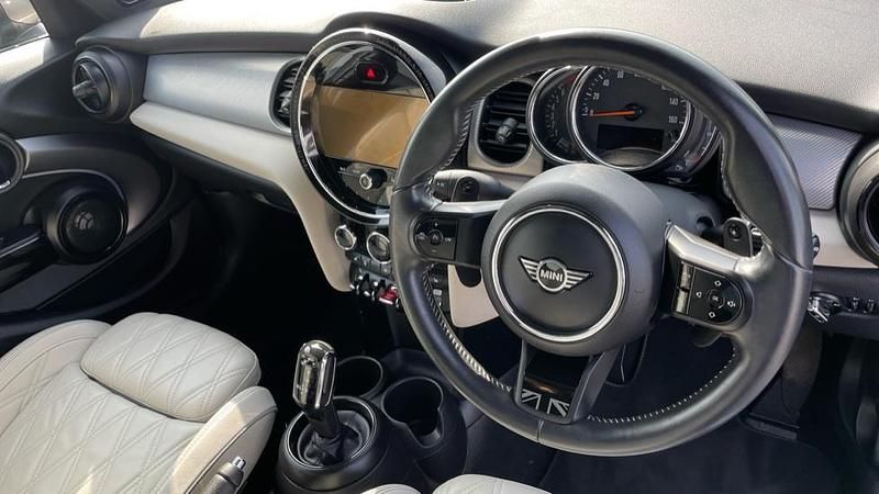 Used Mini Cooper S Exclusive 176 HP (129 kW) 2022 Black Hatchback