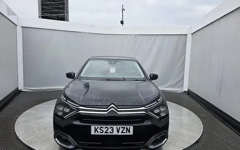 Used Citroën C4 Shine 131 HP (96 kW) 2023 Black SUV
