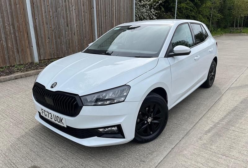 Used Skoda Fabia Comfort 2023 White Hatchback