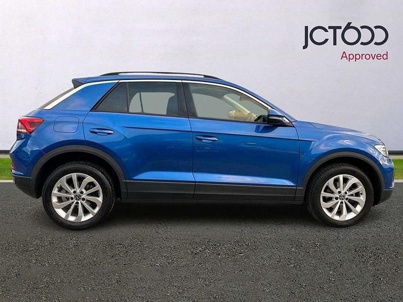 Begagnad VW T-Roc Match 150 HK (110 kW) 2024 Blå SUV
